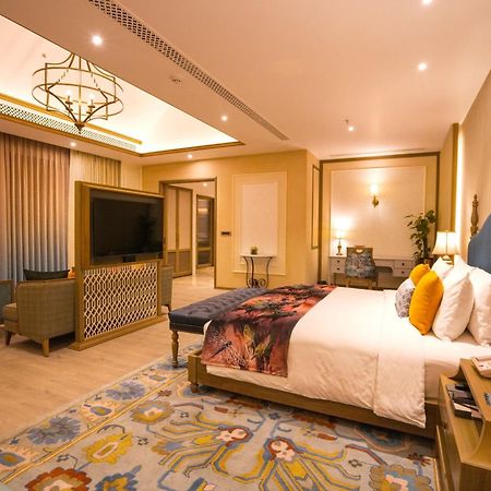 Taj Corbett Resort And Spa Uttarakhand Рамнагар Екстериор снимка
