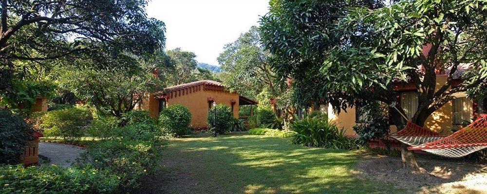 Taj Corbett Resort And Spa Uttarakhand Рамнагар Екстериор снимка