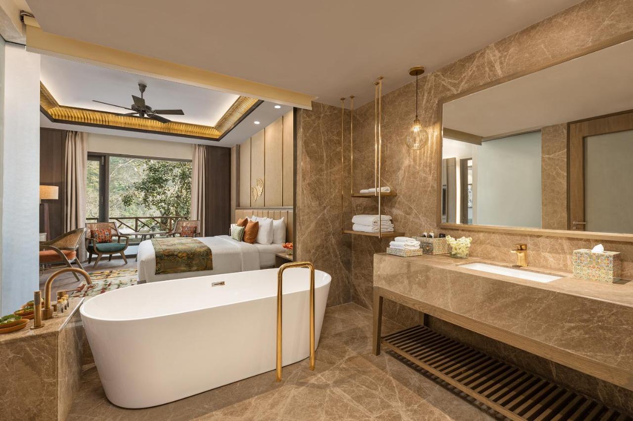 Taj Corbett Resort And Spa Uttarakhand Рамнагар Екстериор снимка