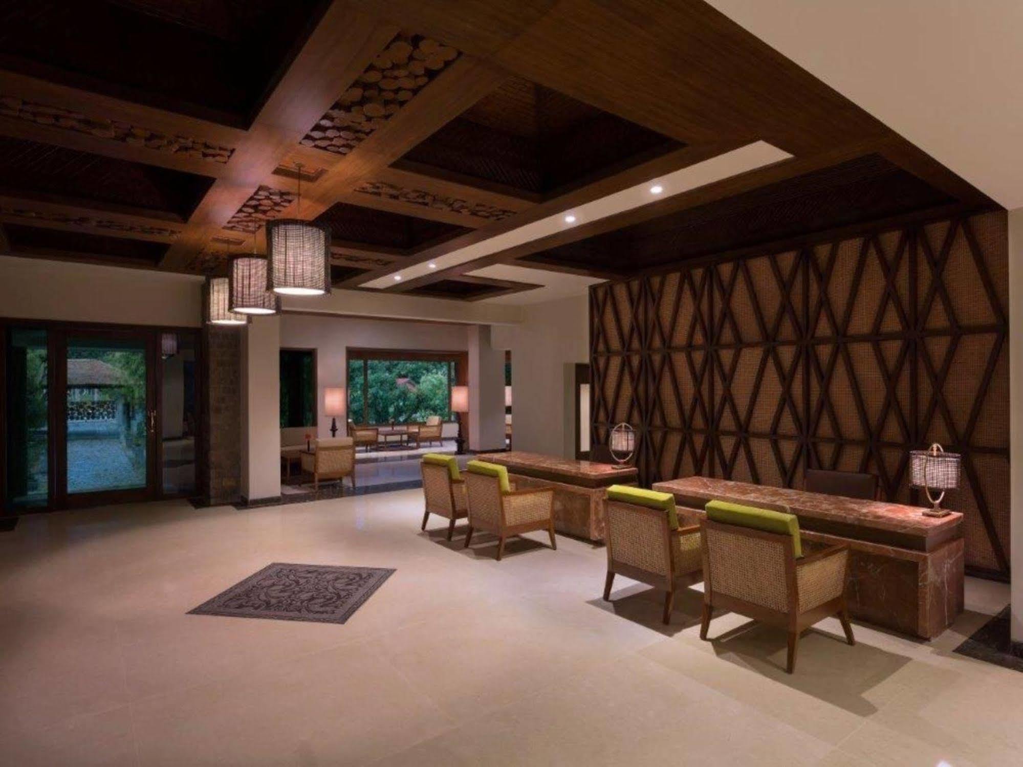 Taj Corbett Resort And Spa Uttarakhand Рамнагар Екстериор снимка