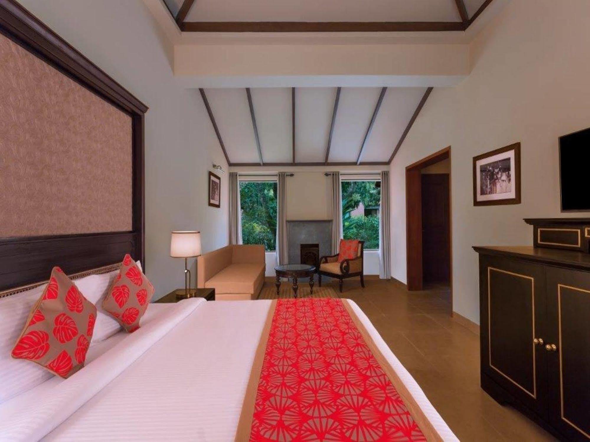 Taj Corbett Resort And Spa Uttarakhand Рамнагар Екстериор снимка