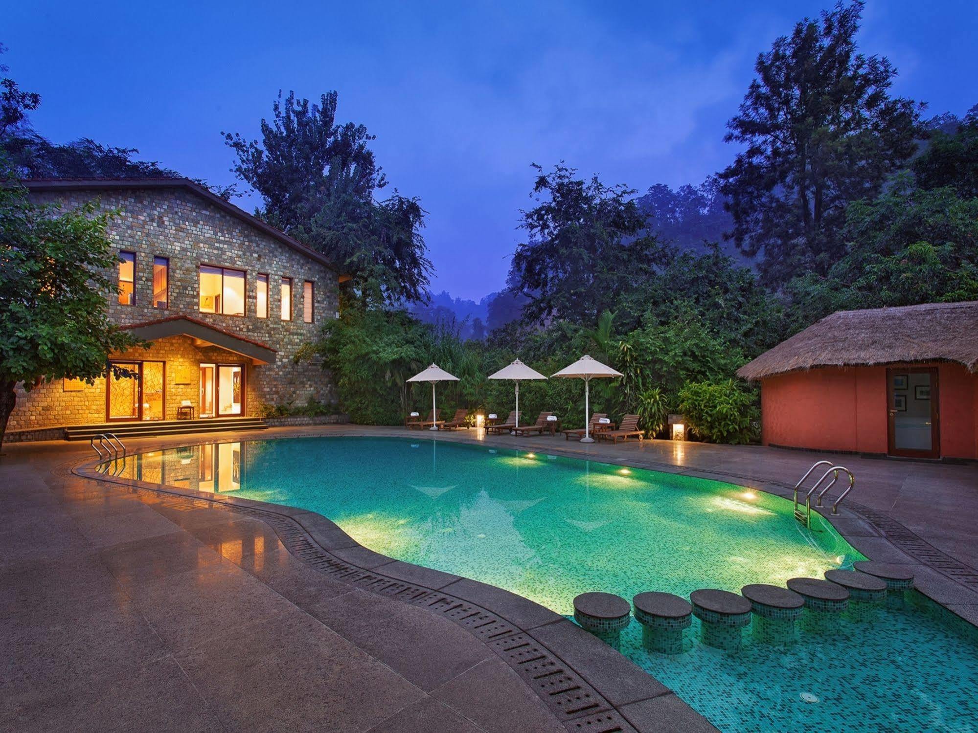 Taj Corbett Resort And Spa Uttarakhand Рамнагар Екстериор снимка